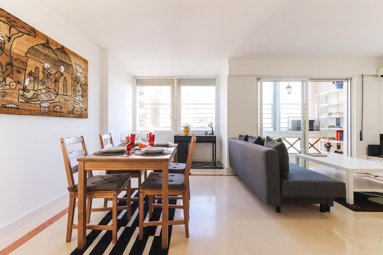 Lisbon Flower 360º - Your Lovely Flat With Pool And Parking Екстериор снимка