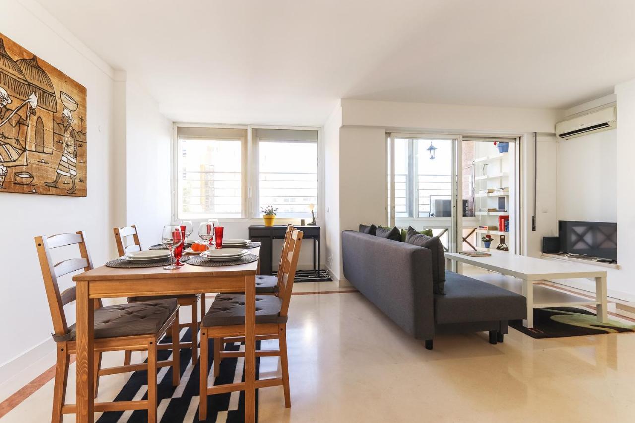 Lisbon Flower 360º - Your Lovely Flat With Pool And Parking Екстериор снимка